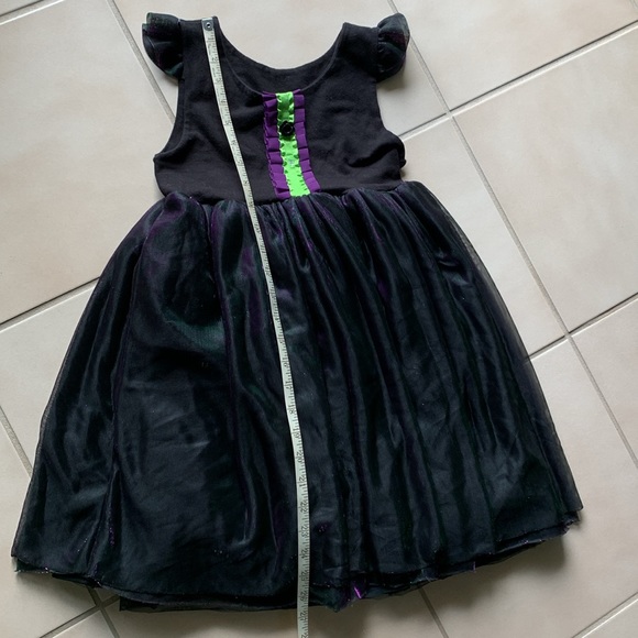 Très Lovey girl’s dress. Approximately size 5/6 - Picture 7 of 8